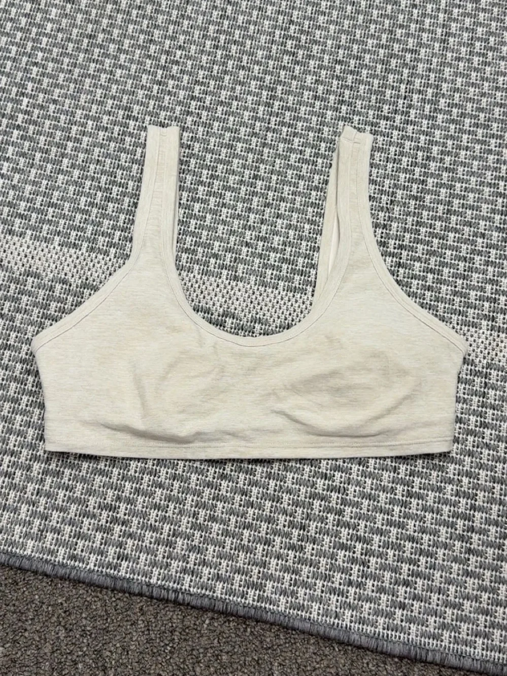 Alo Yoga Alosoft Center Stage Bra in Oatmeal Heather